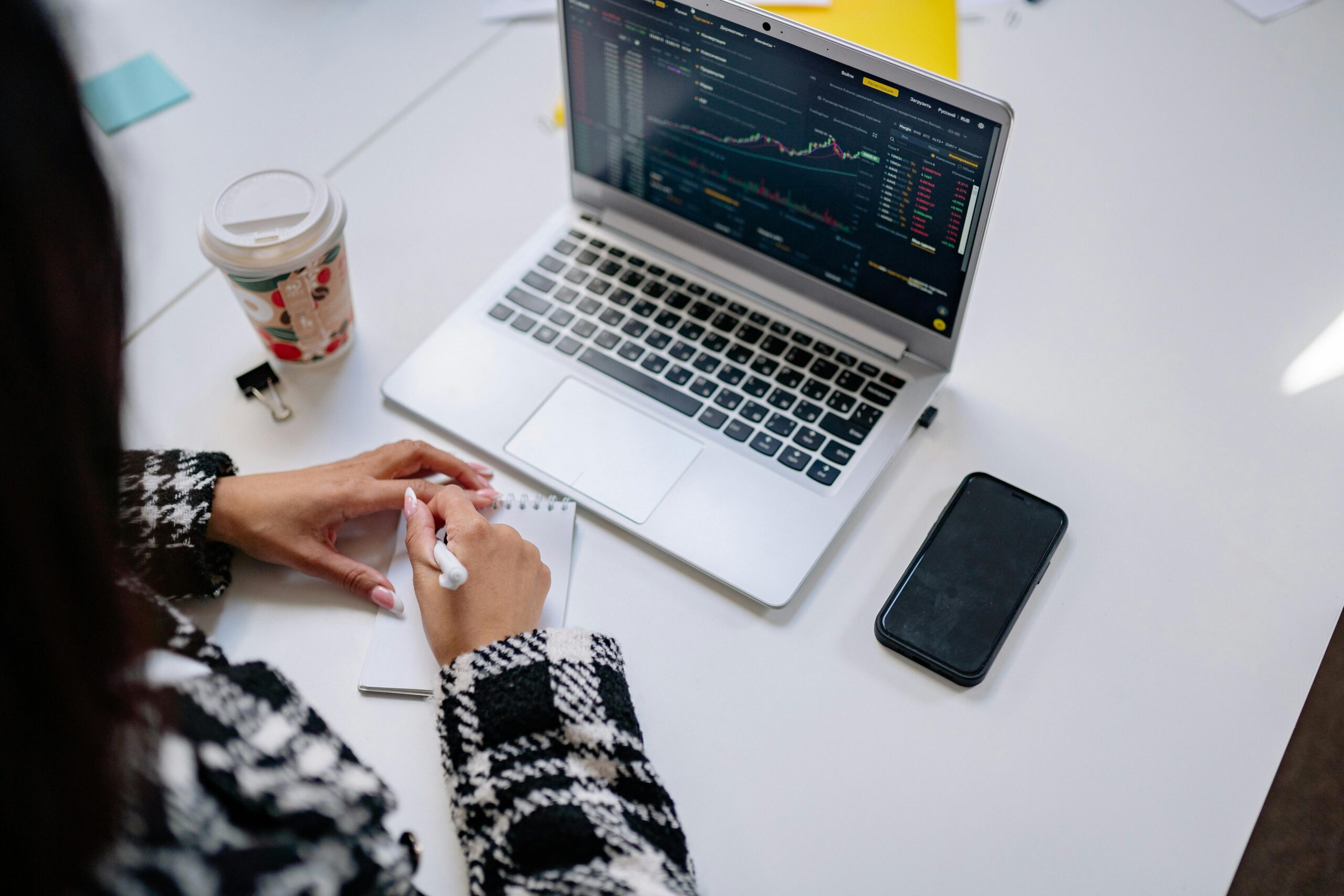 Boost Your Trading: The Ultimate Trading Journal Guide